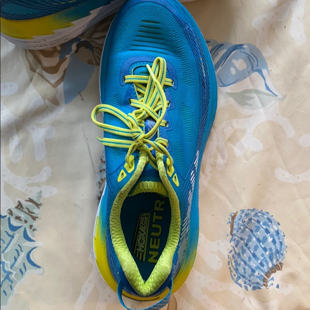 Hoka One One Bondi 5